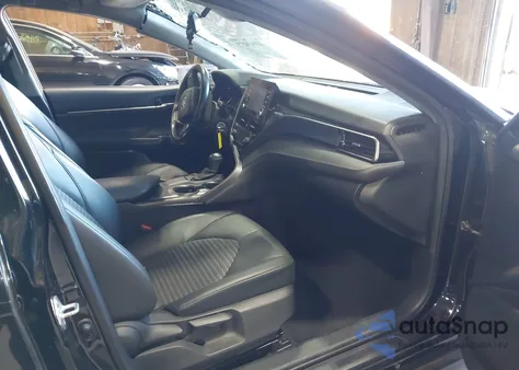 2021 Toyota Camry Se z USA, uszkodzony, nr VIN 4T1G11AKXMU471598